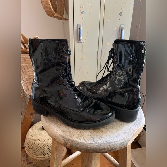 Lace Up Combat Boot - Picture 5 of 11